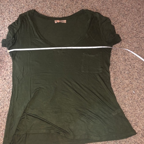 Green v neck - Picture 7 of 8